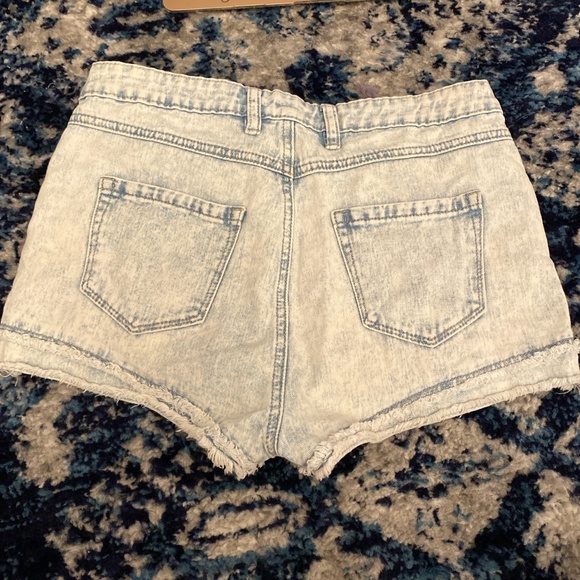 jean shorts - Picture 2 of 4
